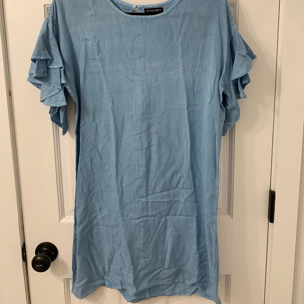 NWOT Chambray Flutter Sleeve Dress Size M